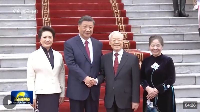 习近平同越共中央总书记阮富仲举行会谈