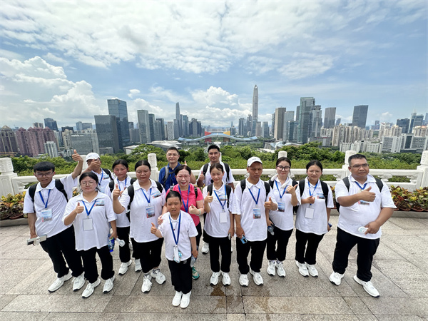 青海藏族青少年走進大灣區　攜手香港學子「零距離」感受科技魅力