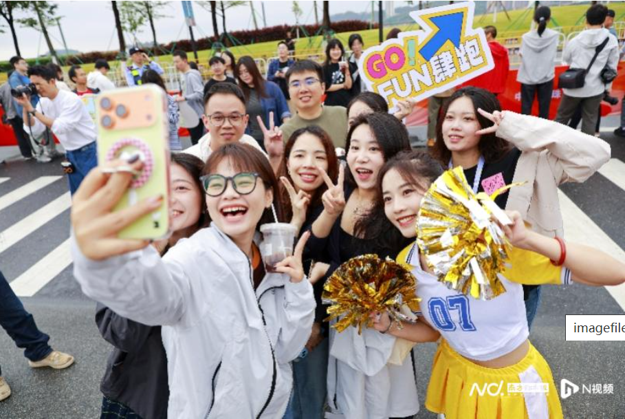 零距离围观！全运会自行车赛引爆珠海，“气氛组”全线拉满