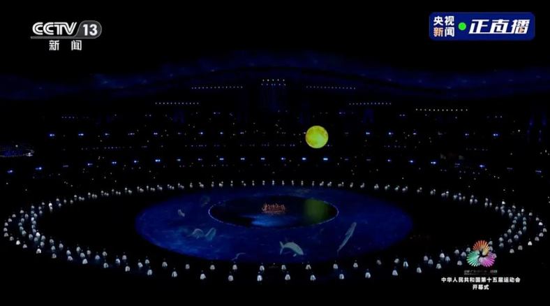 梦幻联动！机器人敲响千年青铜器