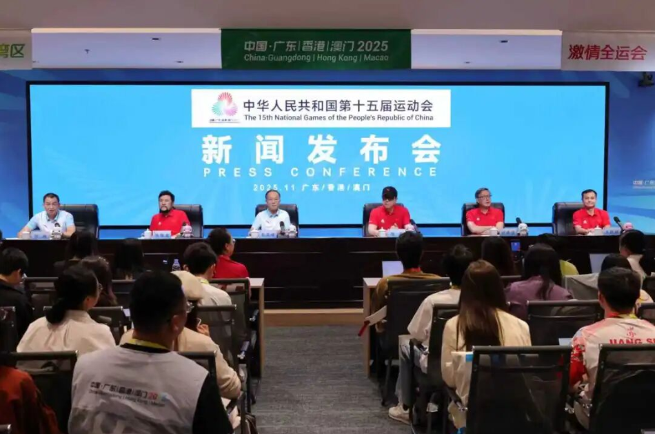 【央视快评】奋力拼搏，为建设体育强国作出新贡献