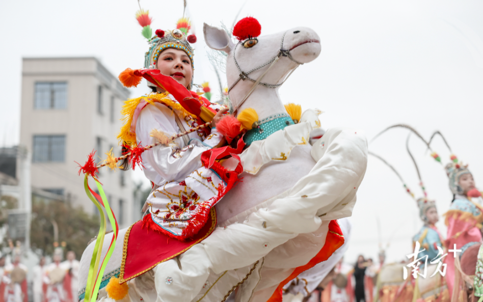 时代的年味丨700岁老“马”正青春