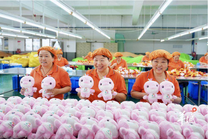 从卖产品到造IP：广东文创解锁“两业融合”新密码|两业融合看文化