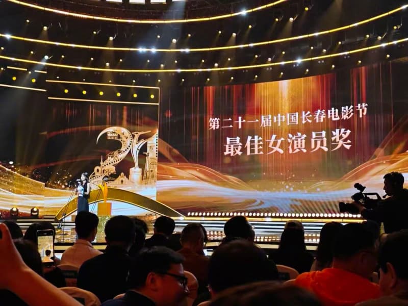 李思潼獲「金鹿獎」最佳女演員 《給阿嬤的情書》獲評委會大獎