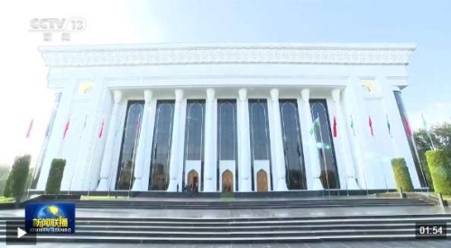 李强同乌兹别克斯坦总理会谈