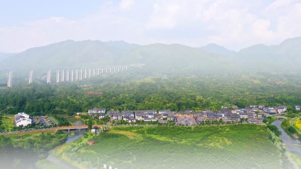 习近平湖南行丨首站来到沙洲瑶族村