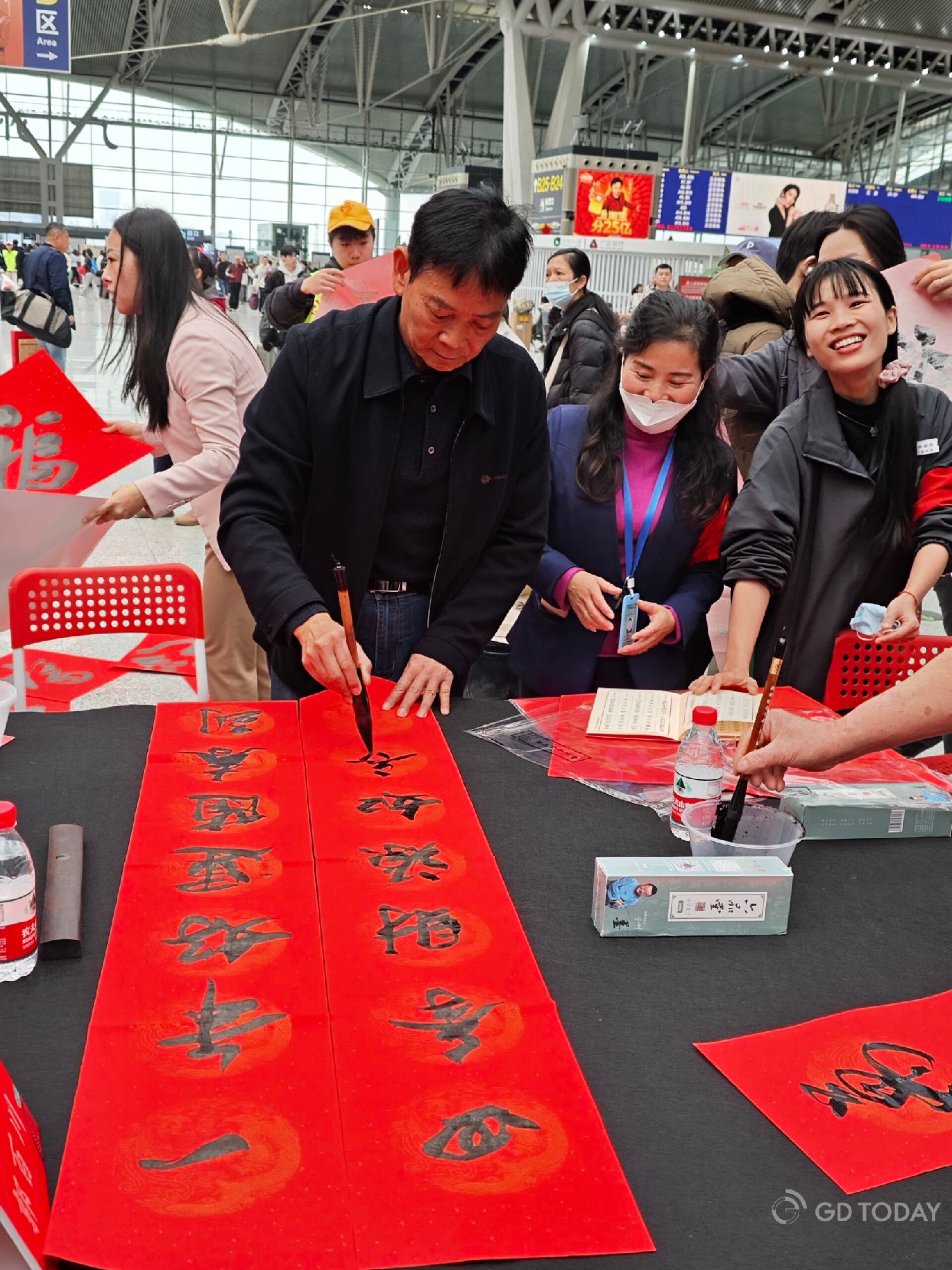 Railway station greets passengers with CNY events as Chunyun begins