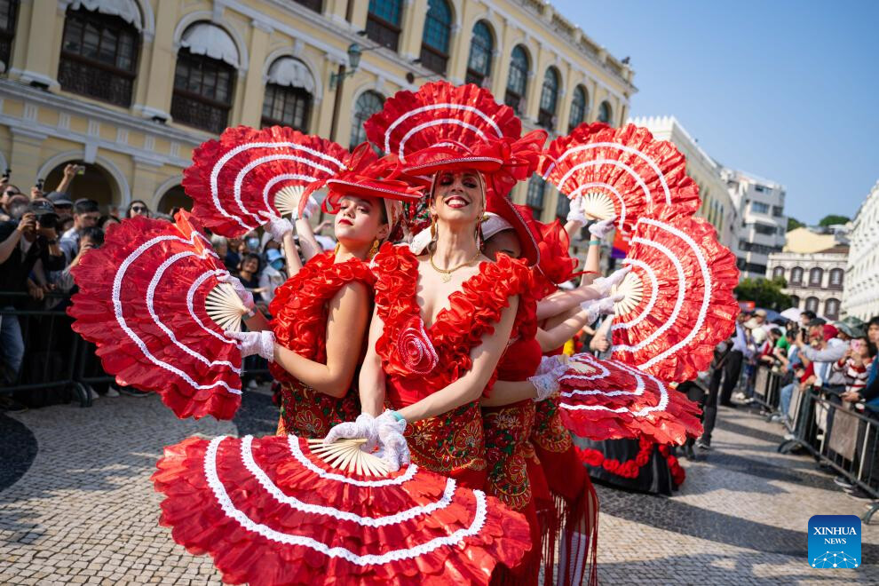 2025 Macao Int’l Parade held to celebrate 26th anniv. of Macao’s Return to Motherland