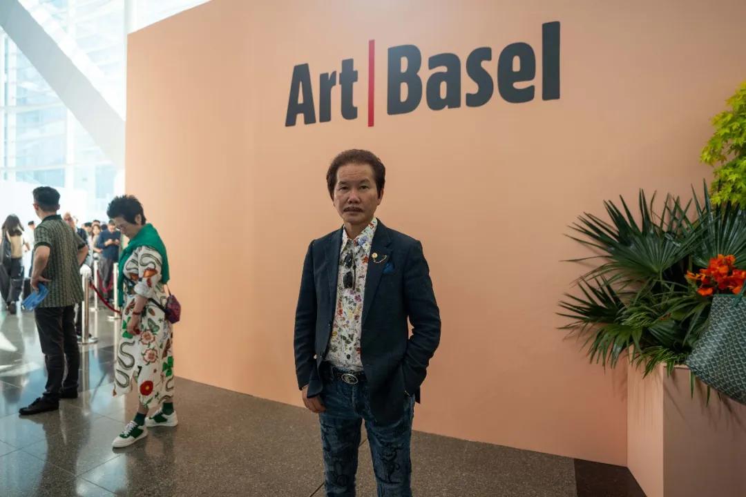 许鸿飞打卡2026巴塞尔艺术展香港展会